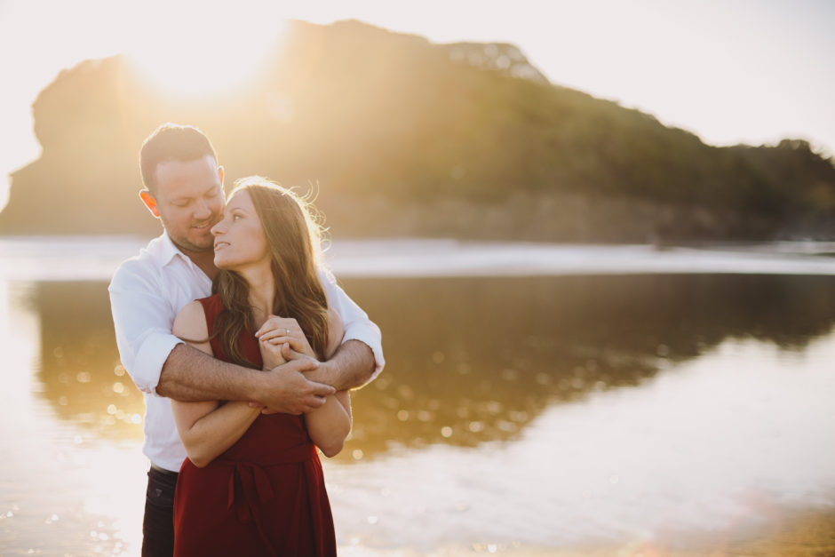 Bethells beach engagement photographer