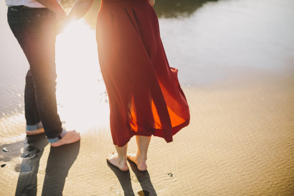 Bethells beach engagement photographer
