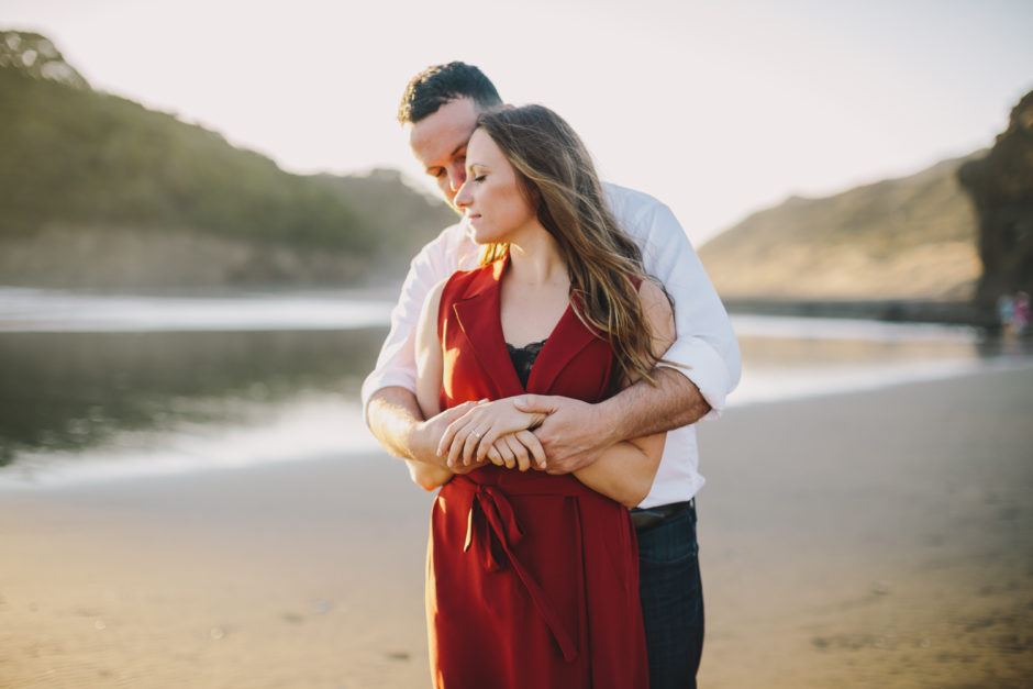 Bethells beach engagement photographer