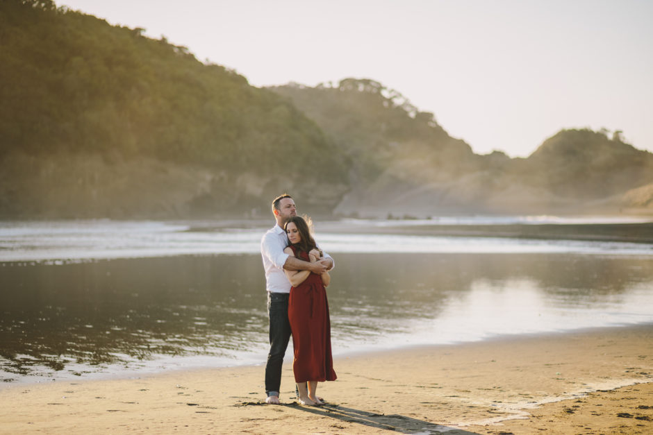 Bethells beach engagement photographer