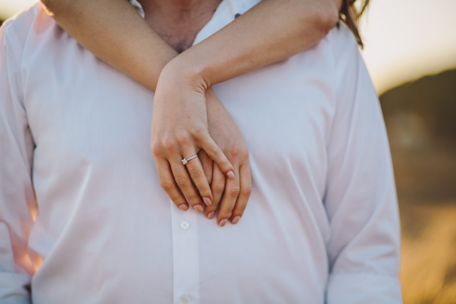 Bethells beach engagement photographer