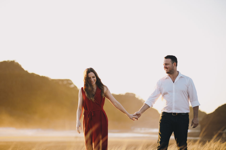 Bethells beach engagement photographer