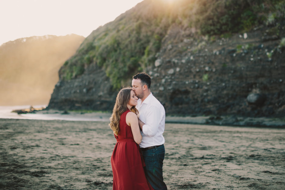 Bethells beach engagement photographer