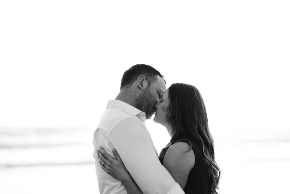 Bethells beach engagement photographer